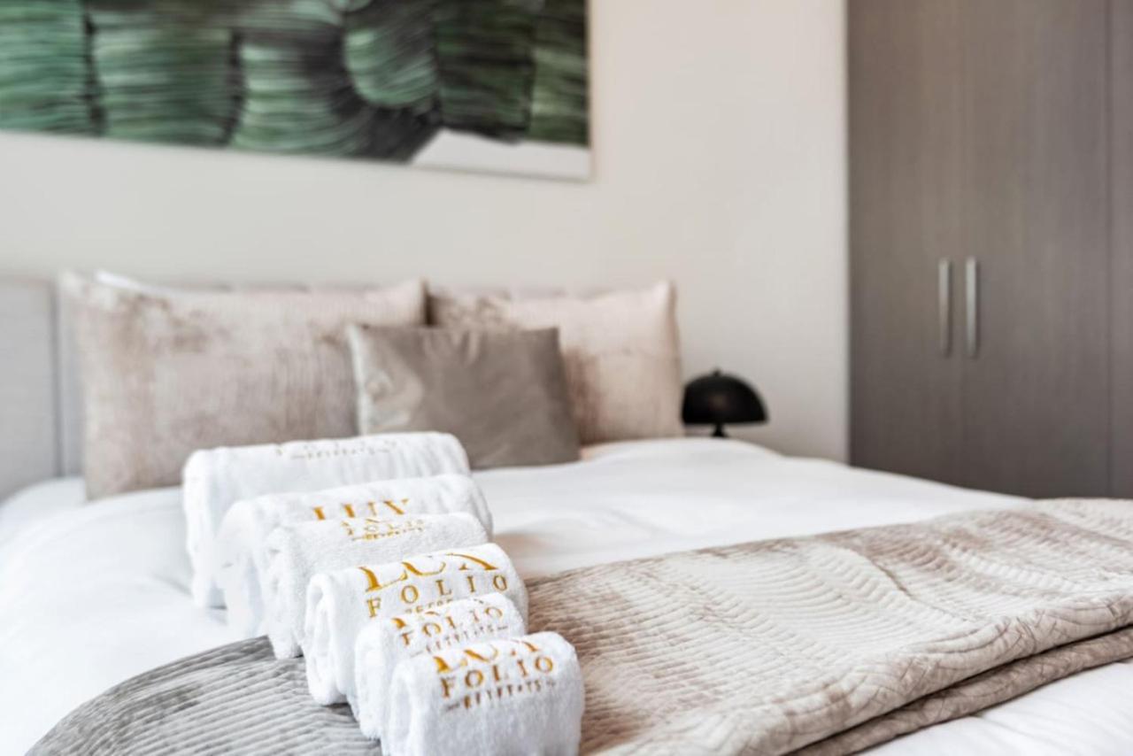 Apartment Stylish 2 Bedroom Retreat In Downtown